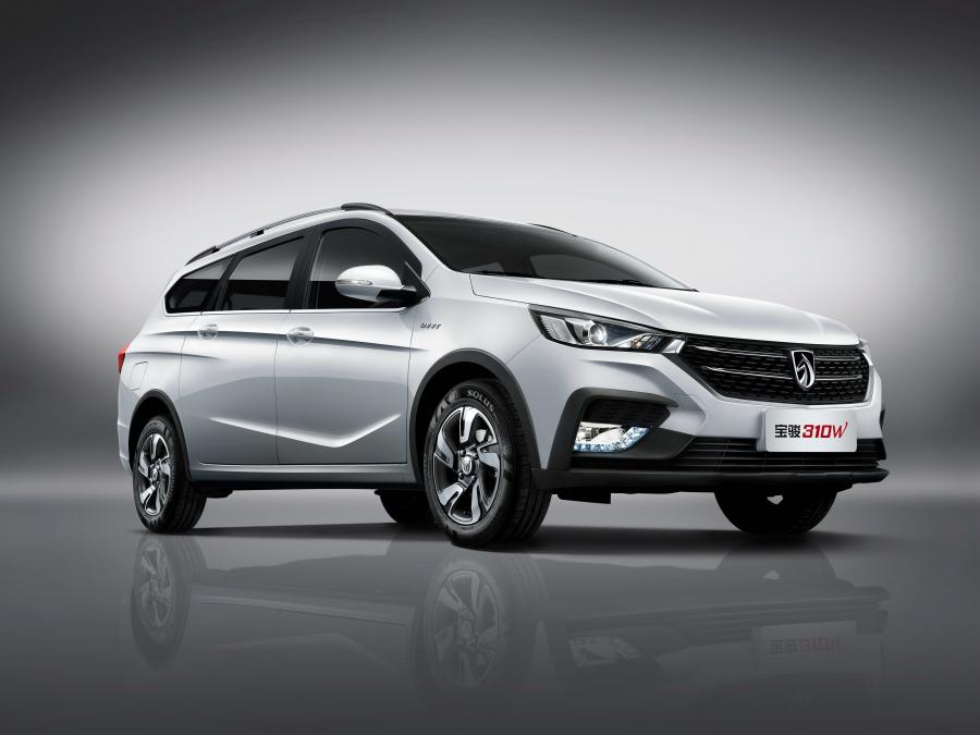  Baojun 310W 2018 года  (фото 6 из 16)